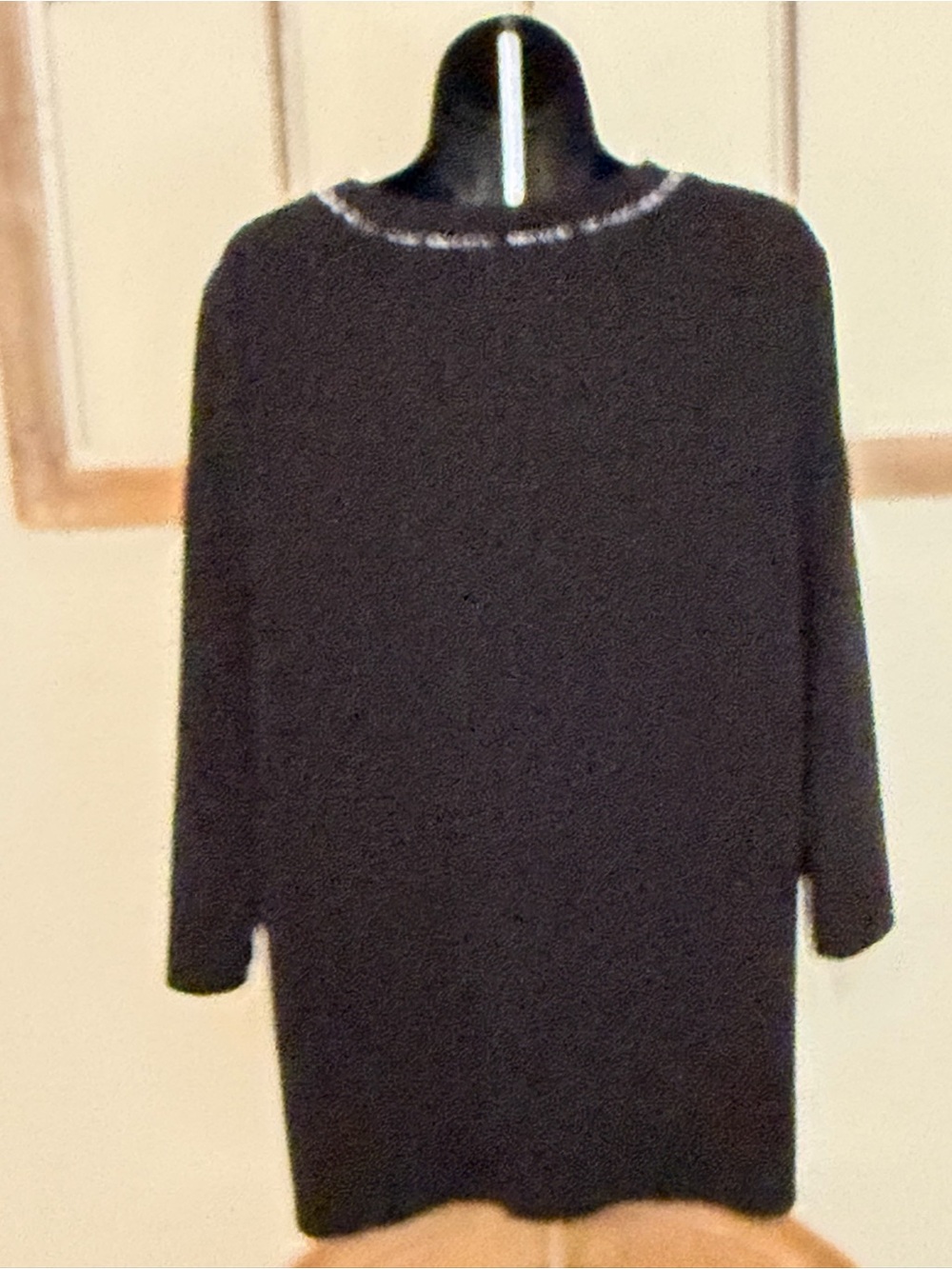 Dana Buchman Women’s XL Black Tunic Top Zebra Trim Gold Buttons - Picture 3 of 4